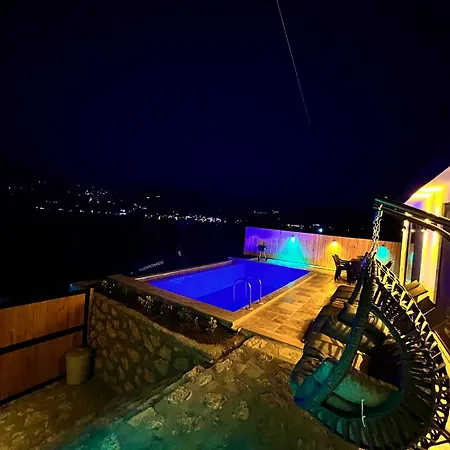Mios Villa *